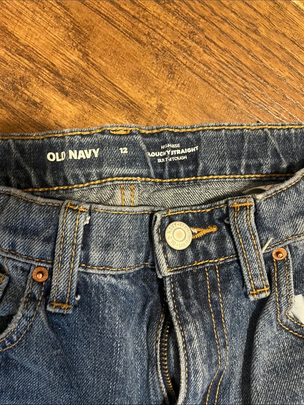 Old Navy Hig-rise Slouchy Straight Buit -in tough Jeans - Blue